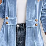 Delaney™ | Cardigan in velluto azzurro cielo con linguette abbottonate